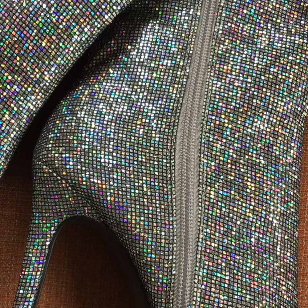 SILVER GLITTER BOOTS SZ. 8 - Picture 8 of 8